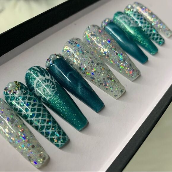 Mermaid 🧜♀️ Custom Press On Nails | High Quality Nails | Handmade - Picture 4 of 15